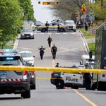 Καναδάς: Αστυνομικοί σκότωσαν νεαρό που βάδιζε κρατώντας τουφέκι κοντά σε