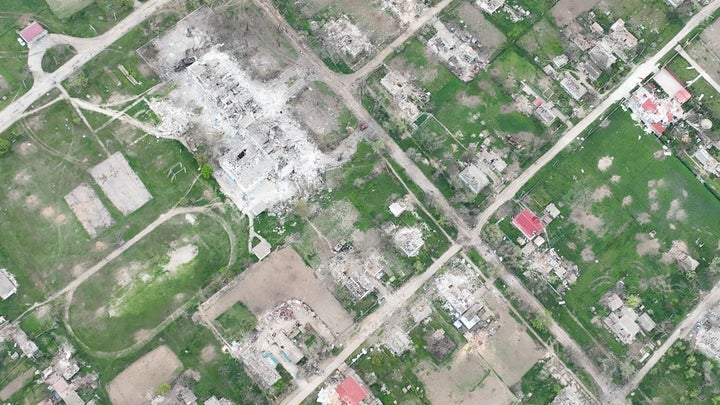 El pueblo de Oleksandrivka, en la región de Jersón, devastado por los bombardeos rusos.