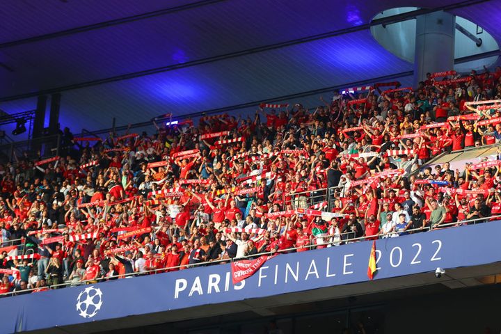 Imagen de aficionados del Liverpool en la final de la Champions.