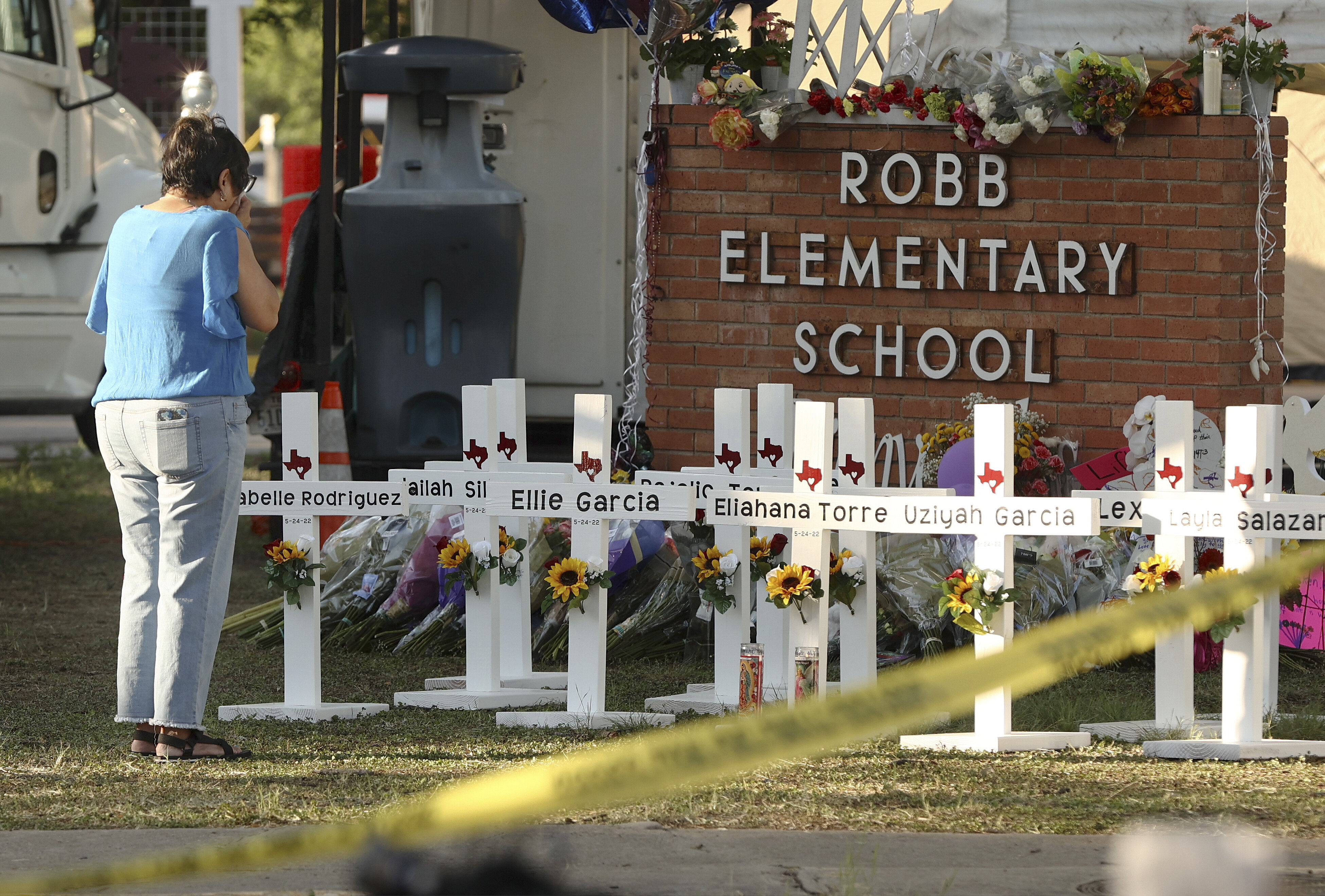Girl Killed In Texas School Shooting Likely Bled Out Waiting For Help