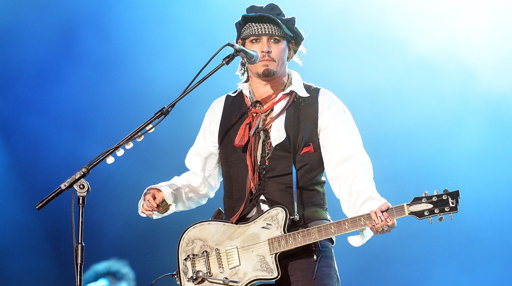 Johnny Depp joue un concert surprise au concert de Jeff Beck en attendant le verdict du procès