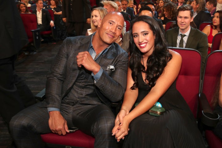 Dwayne Johnson and Simone Johnson attend the People's Choice Awards 2017.