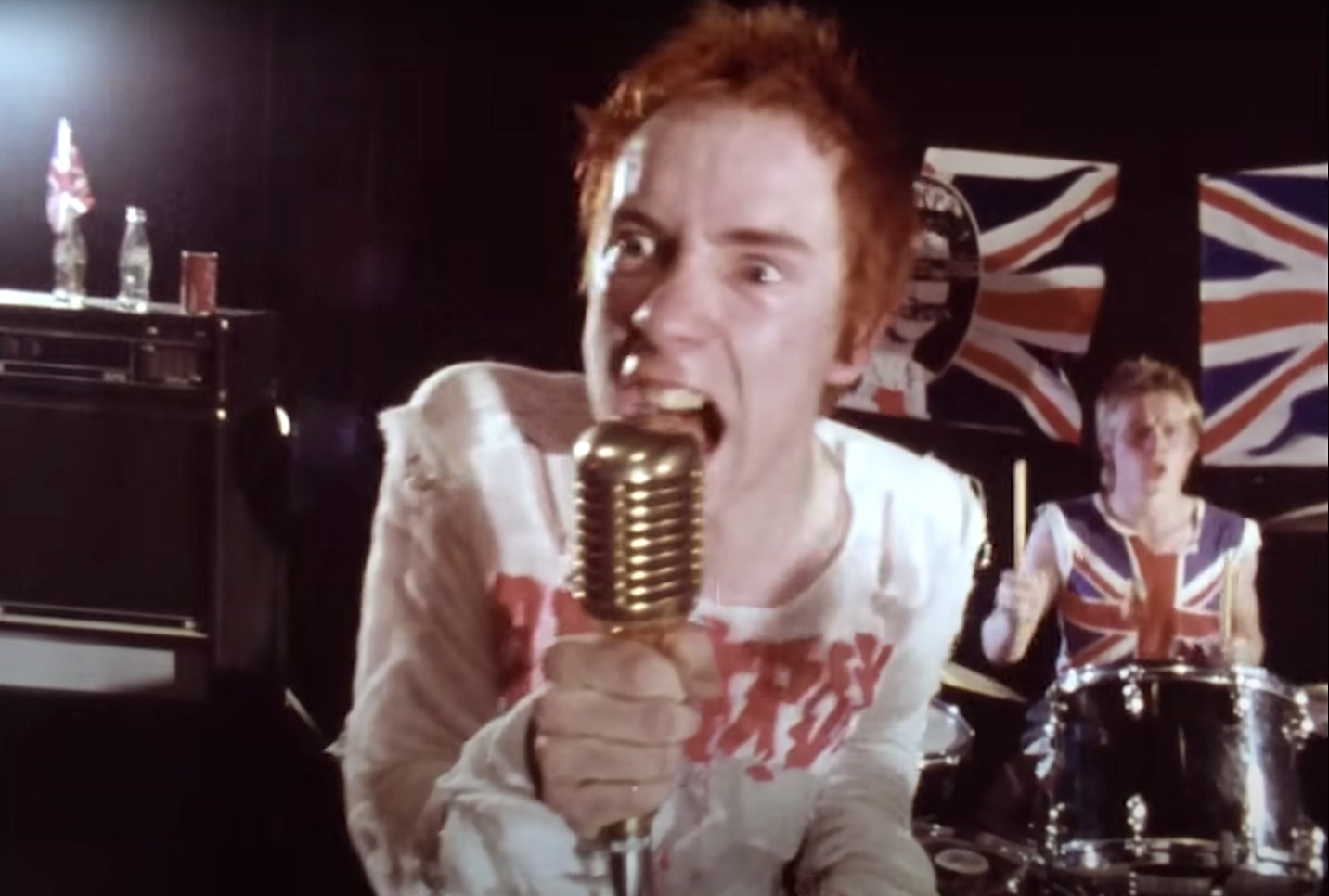 Sex Pistols Crash Queens Jubilee Party With Perfectly Timed New Video HuffPost Entertainment photo pic