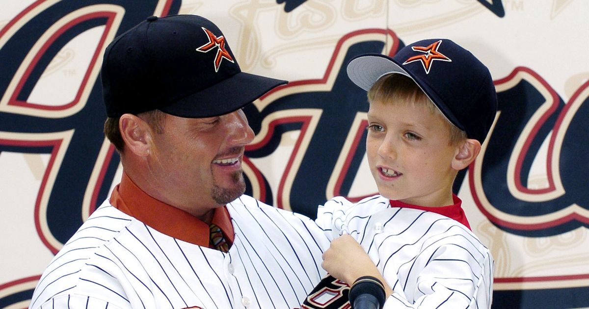 Roger Clemens giddy over Detroit Tigers debut of son Kody