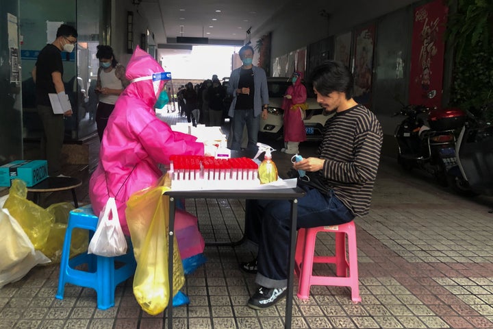 A reopening of transport links out of Shanghai has created an exodus of migrant workers and others who were trapped by the lockdown. 