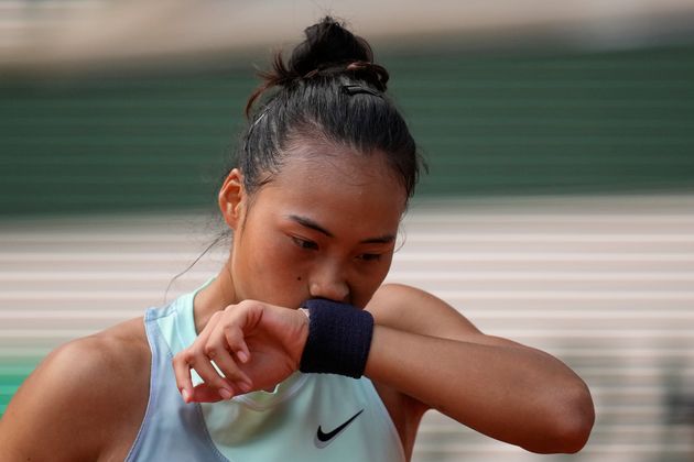 Qinwen Zheng a été battue lundi 30 mai par la numéro un mondiale Iga Swiatek, en huitièmes de finale de Roland-Garros.