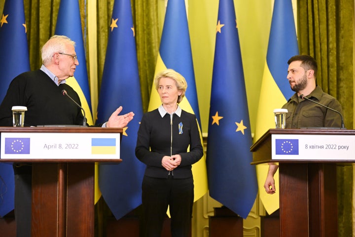 Borrell y Von der Leyen, junto a Zelenski en su visita a Kiev