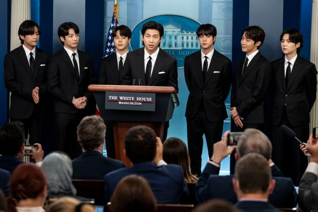 ホワイトハウスの記者会見場に現れたBTS（2022年5月31日撮影）