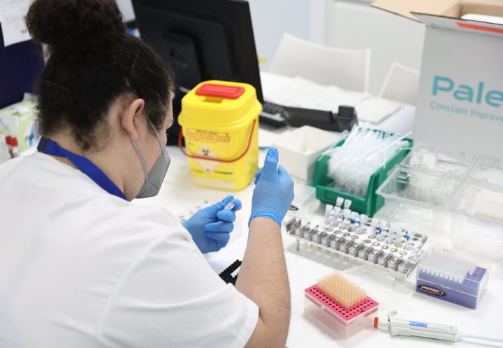 Laboratorio de pruebas de viruela del Mono en el Hospital Universitario Gregorio Marañón de Madrid.