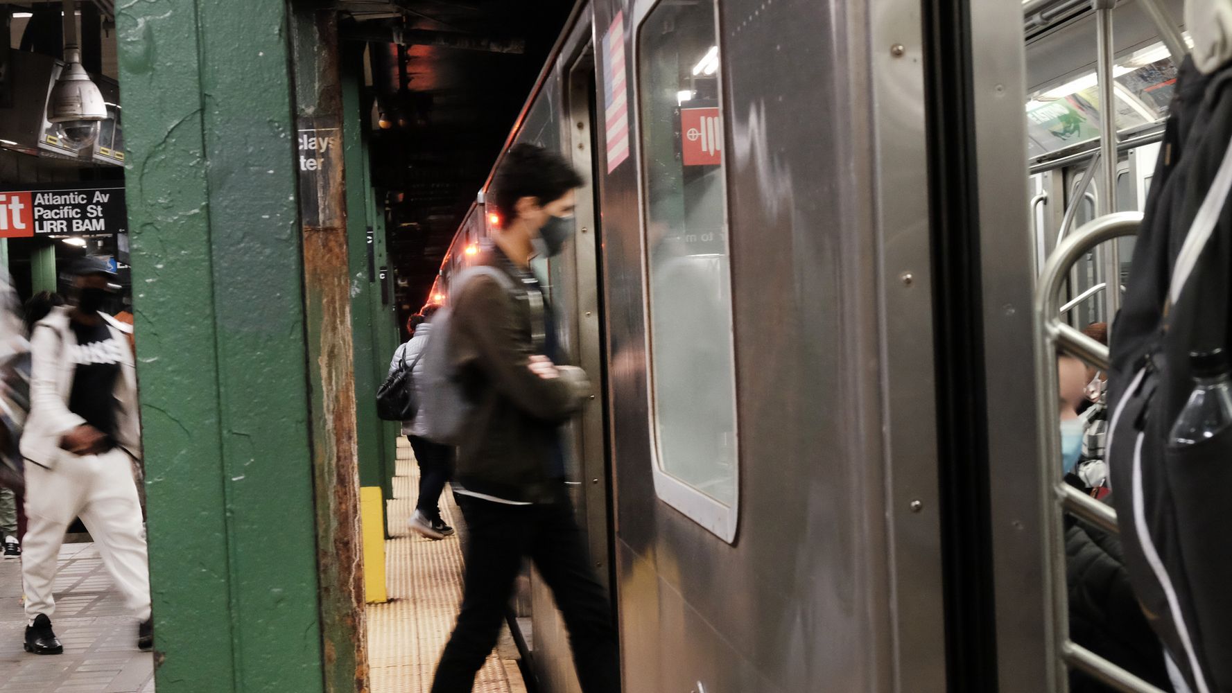 After Mass Shooting, NYC Explores Gun Detectors In Subways