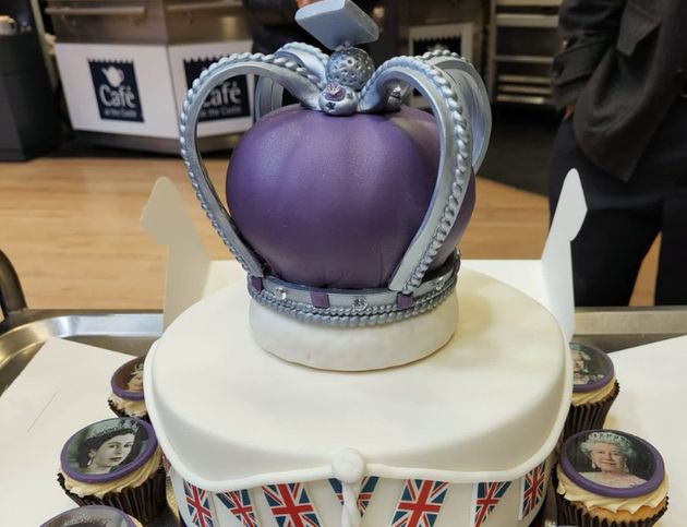 Le jubilé de la reine Elizabeth II, c'est aussi des gâteaux d'exception (Capture @NorwichCastle sur Twitter)