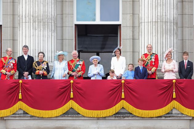 Harry et Meghan ne sont pas présents sur la photo officielle sur le balcon de Buckingham Palace, prise le jeudi 2 juin 2022 pour le premier jour du jubilé de la reine.