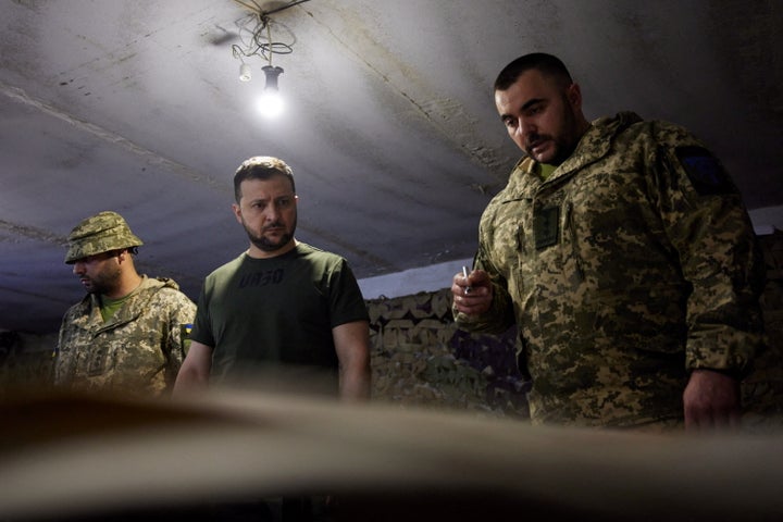 El presidente Zelenski, durante una visita a la región de Zaporiyia.