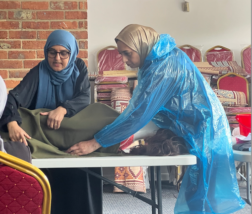 Why Young Muslim Women Are Learning How To Wash The Dead | HuffPost UK Life Why Young Muslim Women Are Learning How To Wash The Dead | HuffPost UK Life