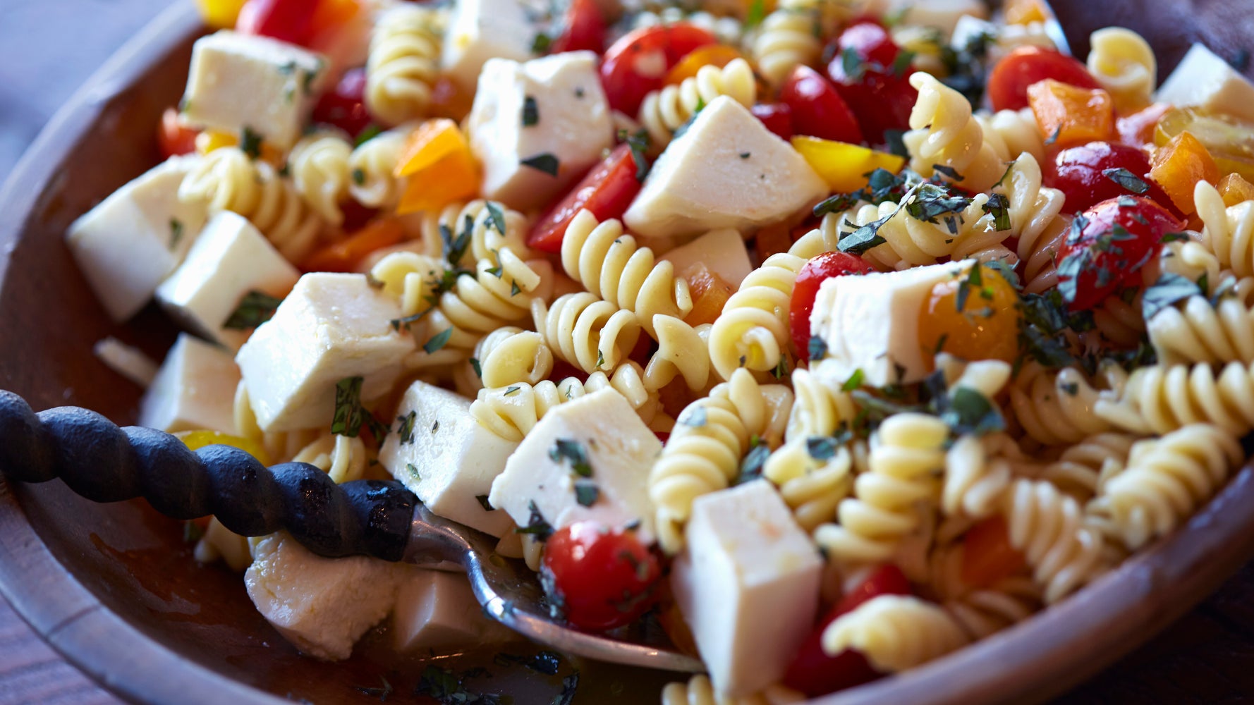 The Best Pasta Shapes For Making Pasta Salad (Yes, It Matters)