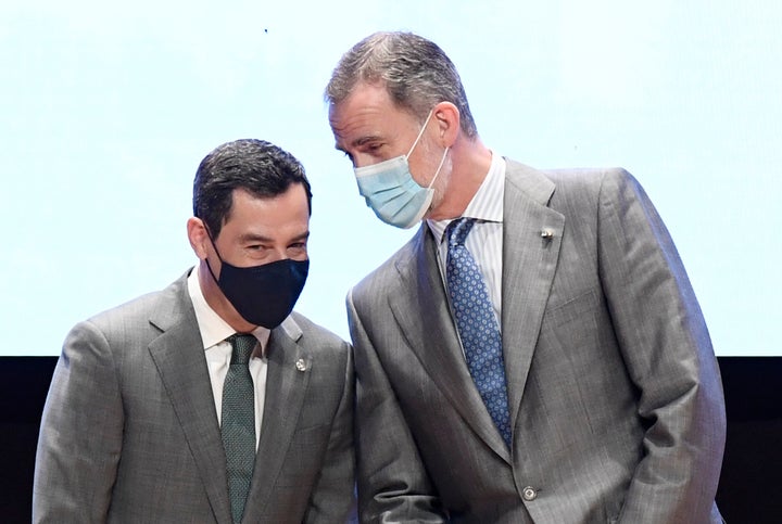 Moreno Bonilla, junto a Felipe VI, en una imagen de archivo.