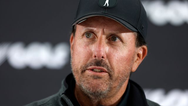 Phil Mickelson Grilled On If He Cares About Being Seen As A 'Saudi Stooge'.jpg