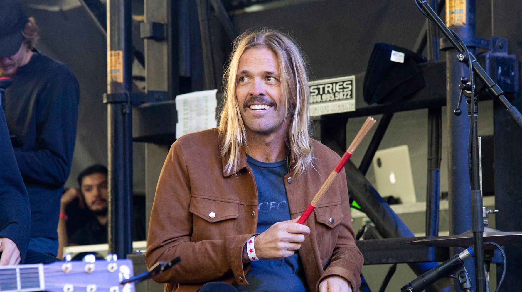 Foo Fighters Planning 2 Tribute Concerts For Taylor Hawkins