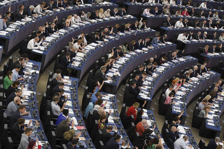 Los parlamentarios europeos, en la sesión plenaria de ayer, en Estrasburgo.