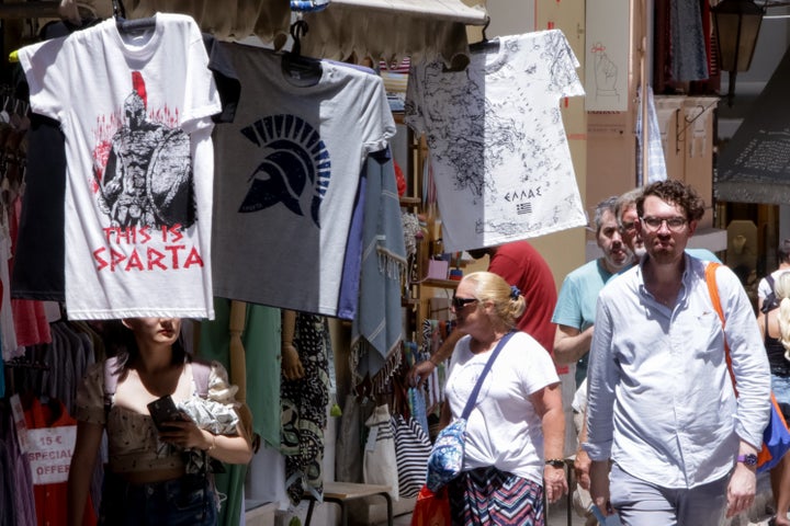 Τουριστικά στιγμιότυπα στο κέντρο της Αθήνας Τετάρτη 1 Ιουνίου 2022 (ΑΝΑΣΤΑΣΗΣ ΝΑΡΕΚΙΑΝ/EUROKINISSI)