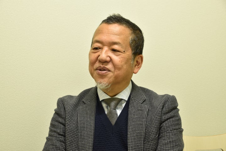 取材に応じる「みらい生命研究所」の岡田弘所長