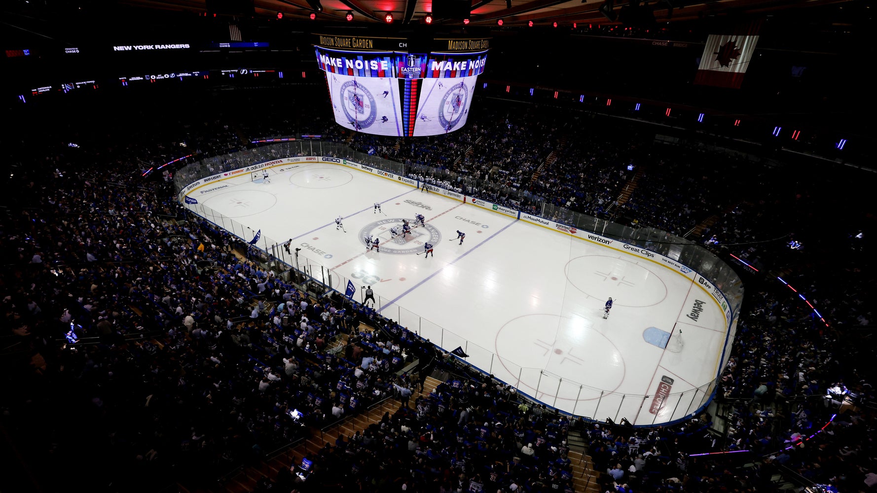 New York Rangers Fan Arrested After Allegedly Knocking Out Opposing Team’s Fan New York Rangers Fan Arrested After Allegedly Knocking Out Opposing Team’s Fan