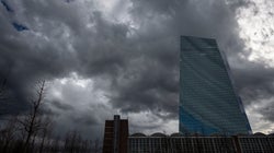 Βαριά σκιά ρίχνει ο πόλεμος στην Ουκρανία στον πληθωρισμό και την ανάπτυξη της