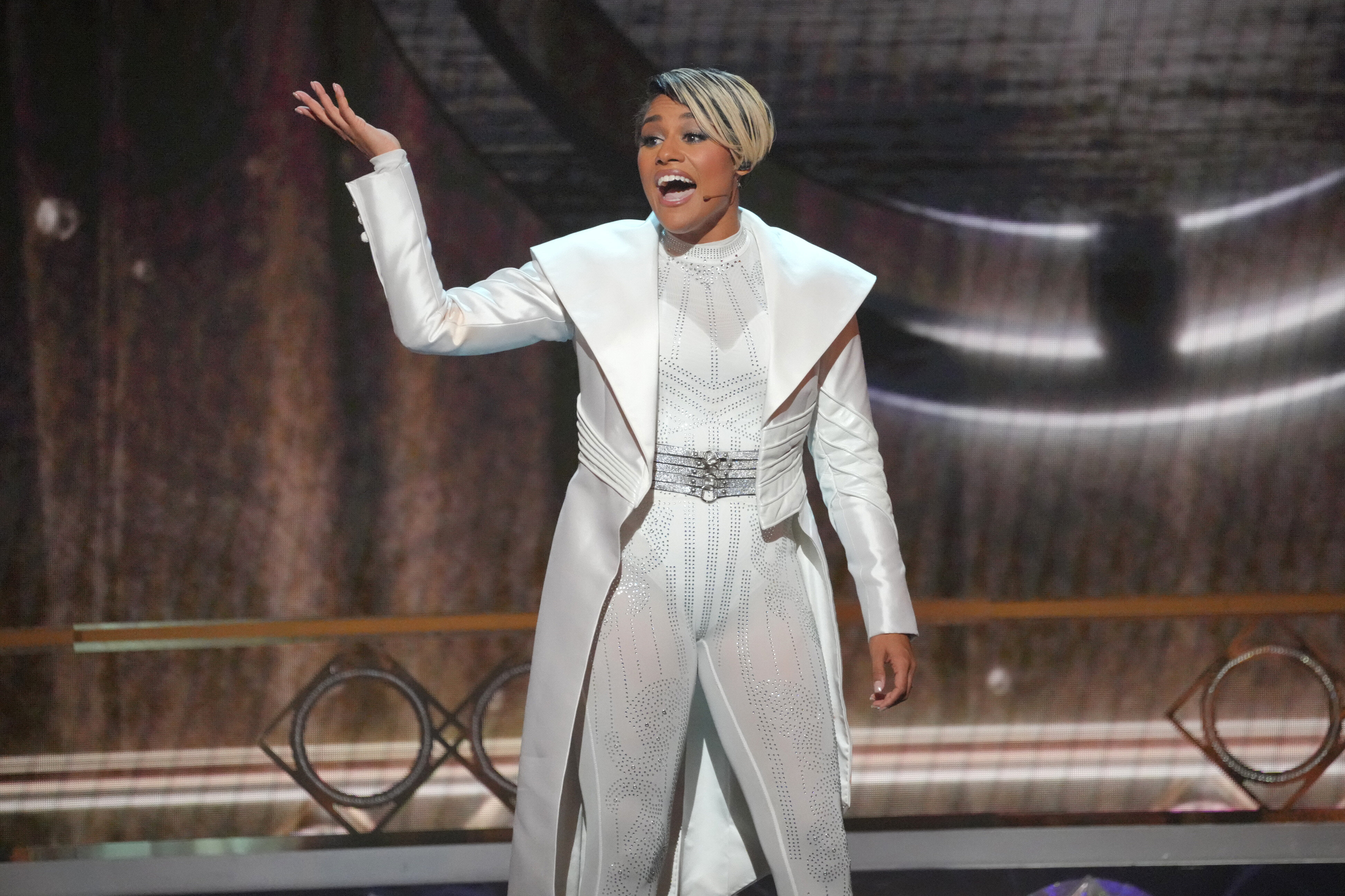 Ariana DeBose Kicks Off 2022 Tony Awards With Show-Stopping Broadway