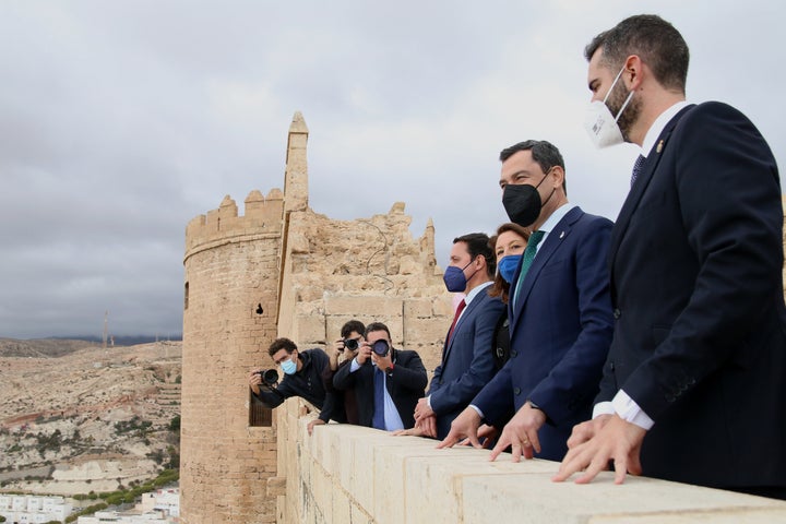 Juanma Moreno, en la Alcazaba de Almería