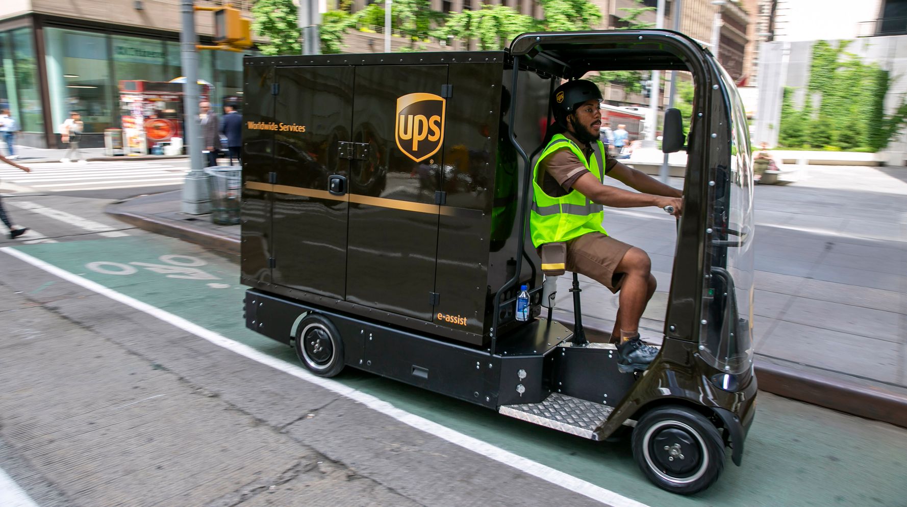 UPS Test Drives Tiny Battery-Powered Cycles For Deliveries In Congested Cities
