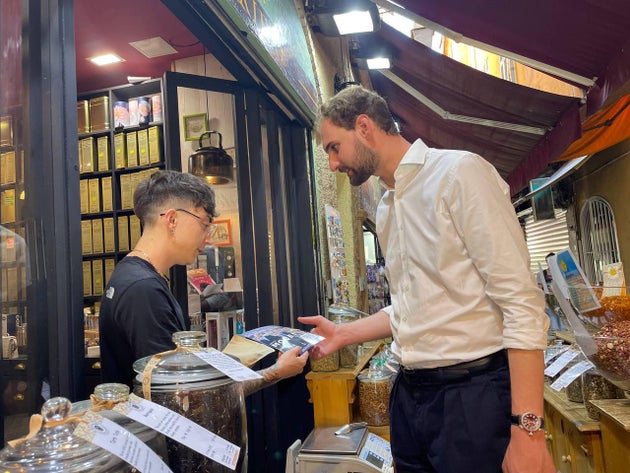 Graig Monetti en campagne dans le Vieux Nice