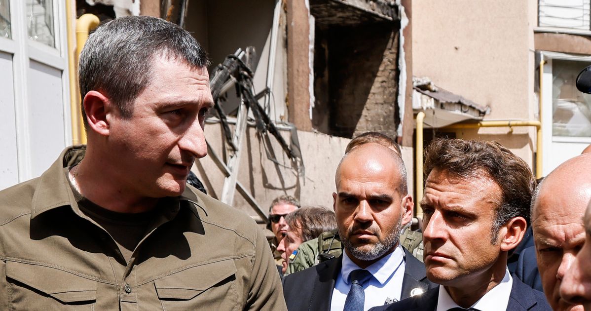 French President Visits Kyiv Suburb, Decries 'Massacre' | HuffPost ...