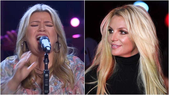 Kelly Clarkson performed a cover of Britney Spears’ 2008 single “Womanizer” during the “Kellyoke” segment on her talk show Wednesday.