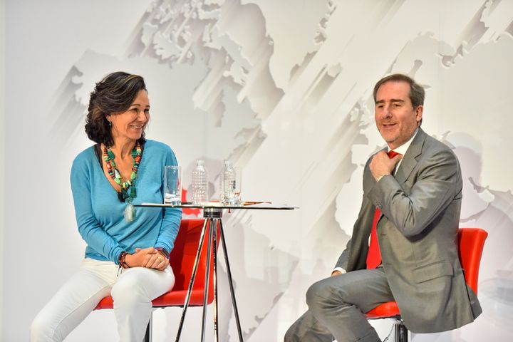 Ana Patricia Botín, junto a Héctor Grisi.
