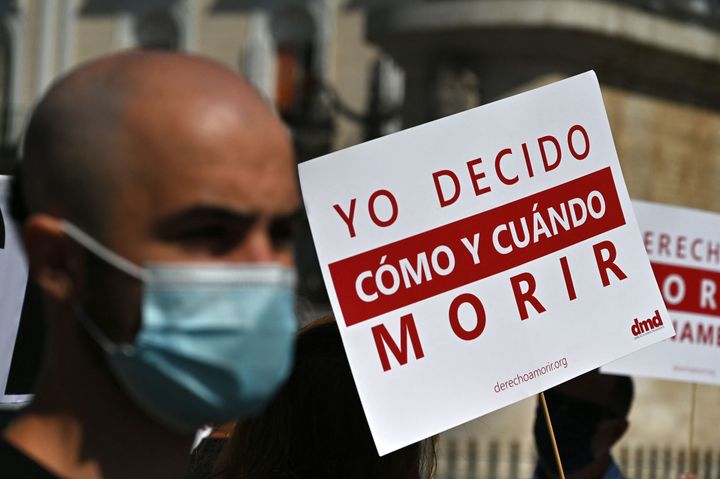 Manifestación de la asociación Derecho a Morir Dignamente en Madrid, en junio de 2021. 