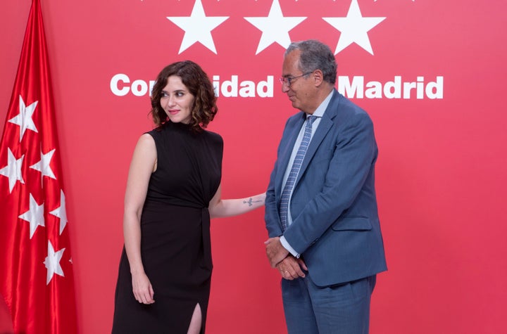 Foto de archivo de Isabel Díaz Ayuso y Enrique Ossorio.