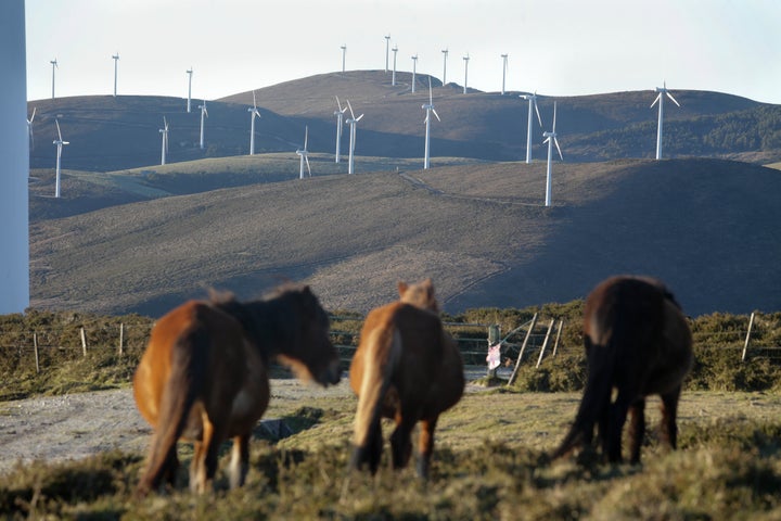 Imagen de archivo de aerogeneradores en la Serra do Xistral, en Mondoñedo (Galicia).