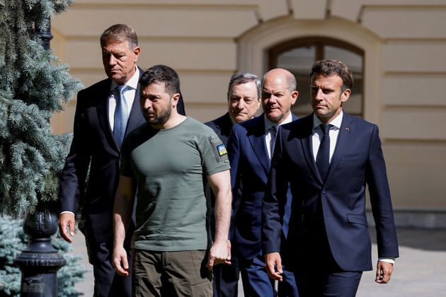 Klaus Iohannis, Mario Draghi, Volodymyr Zelensky, Emmanuel Macron et Olaf Scholz, le 16 juin à Kiev.