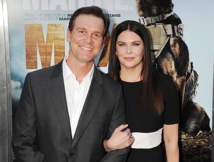 Actors Peter Krause and Lauren Graham recently announced they split last year after more than a decade together.