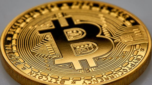 Bitcoin Drops Below $20,000 As Cryptocurrency Selloff Accelerates.jpg