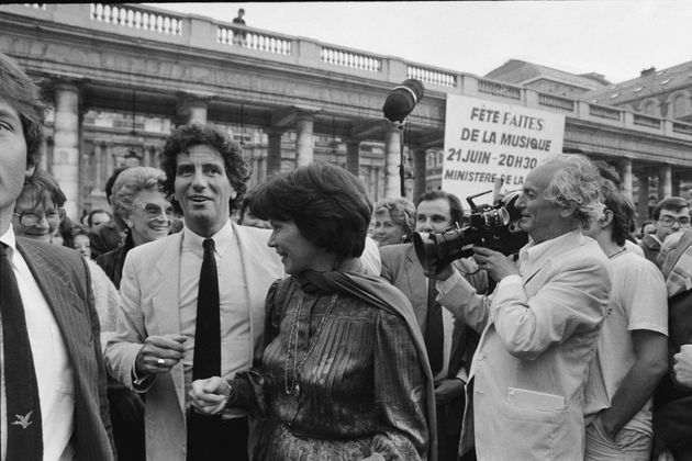 Jack Lang, Ministre de la Culture, devant le Palais Royal à Paris, lors de la première fête de la musique, le 21 juin 1982.Joel ROBINE / AFP)