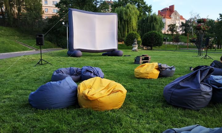 open-air cinema in the park