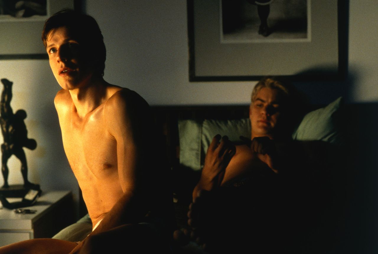 Eric Mabius (left) and Joshua Jackson in a scene from "Cruel Intentions," released in 1999.