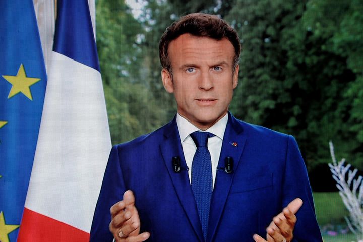 Emmanuel Macron durante el mensaje televisado.