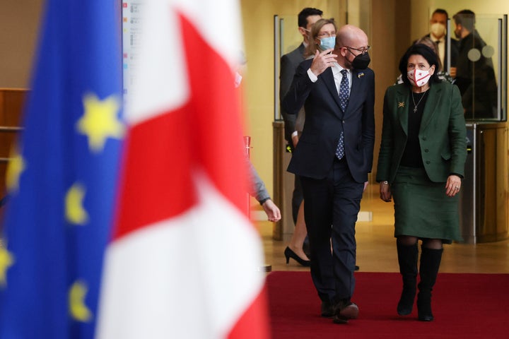 La presidenta georgiana, Salome Zourabichvili, y Charles Michel, tras una reunión reciente en Bruselas