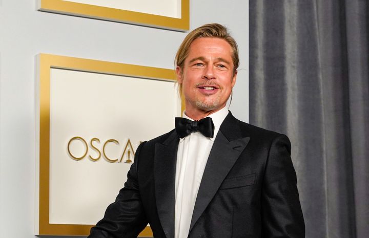Brad Pitt en la sala de prensa de los Oscar en 2021.