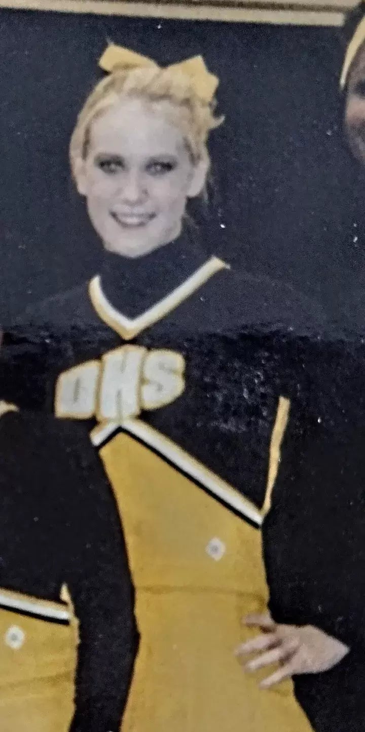 La autora, en un concurso de 'cheerleading'.