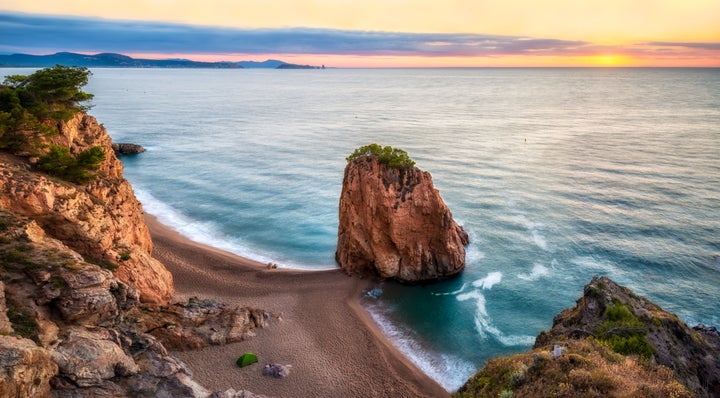 Cala de Isla Roja en Begur (Girona).