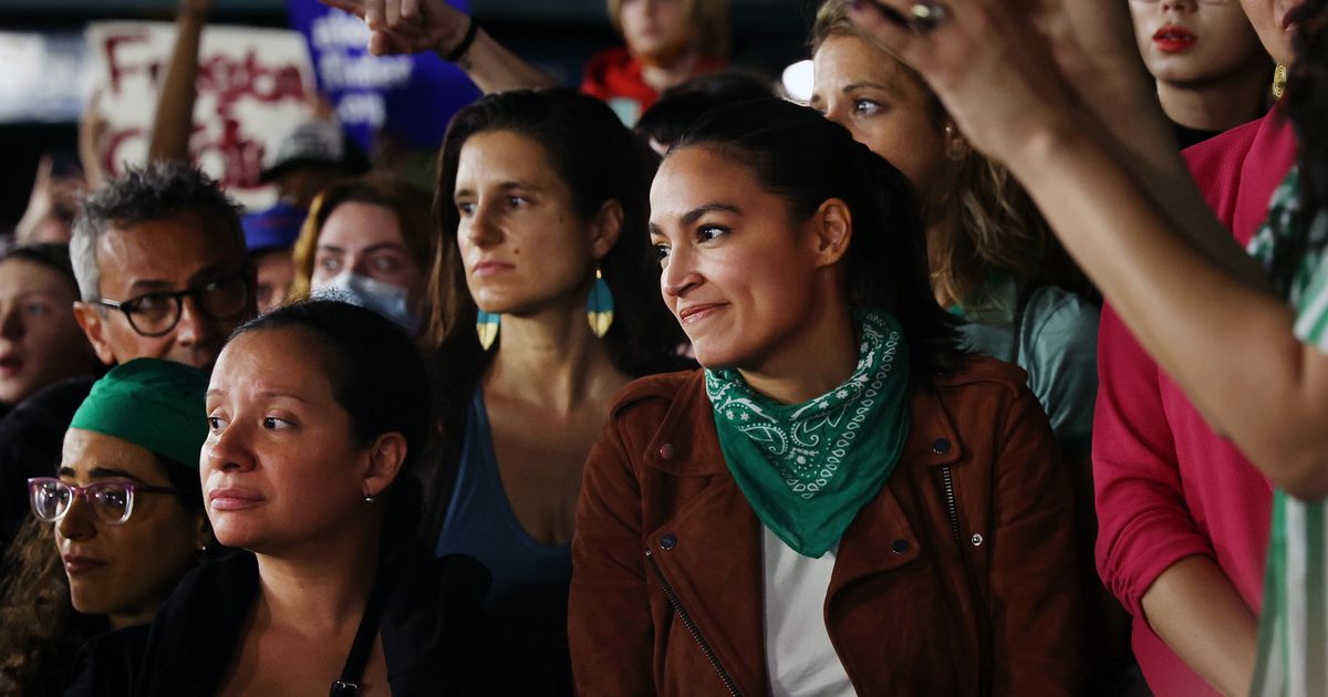 Alexandria Ocasio Cortez Shares Powerful Story During Protest On Roe Decision Huffpost Latest News