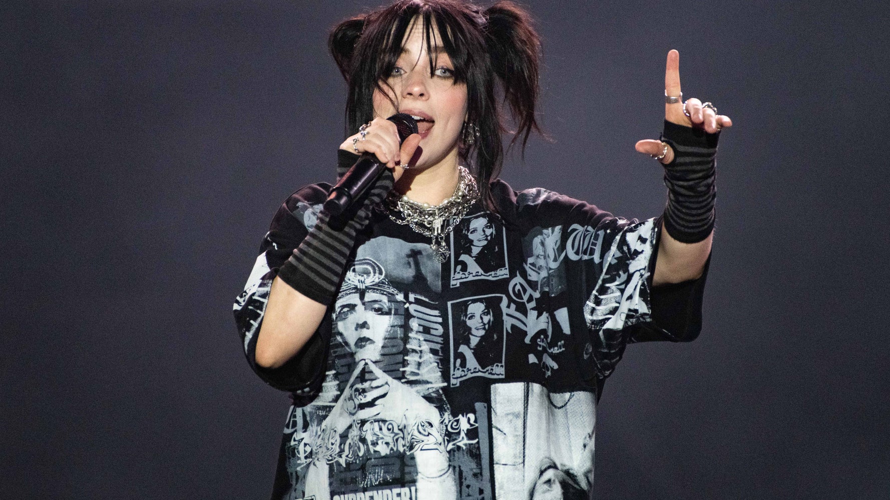 Billie Eilish Protests US Abortion Ruling During Glastonbury Set: 'A Dark Day For Women' - Vimarsana News